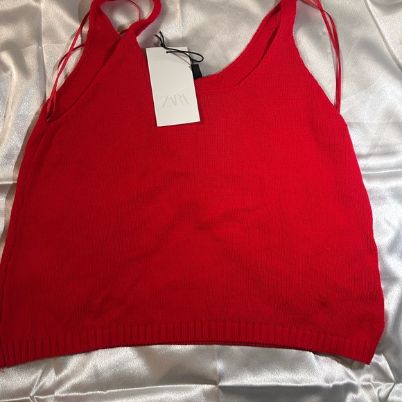 Zara Scarlet Sleeveless Knit Top - Picture 1 of 1